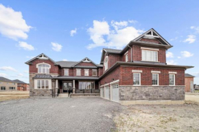 Prime Peterborough - 4BR and Office, Newly Renovated